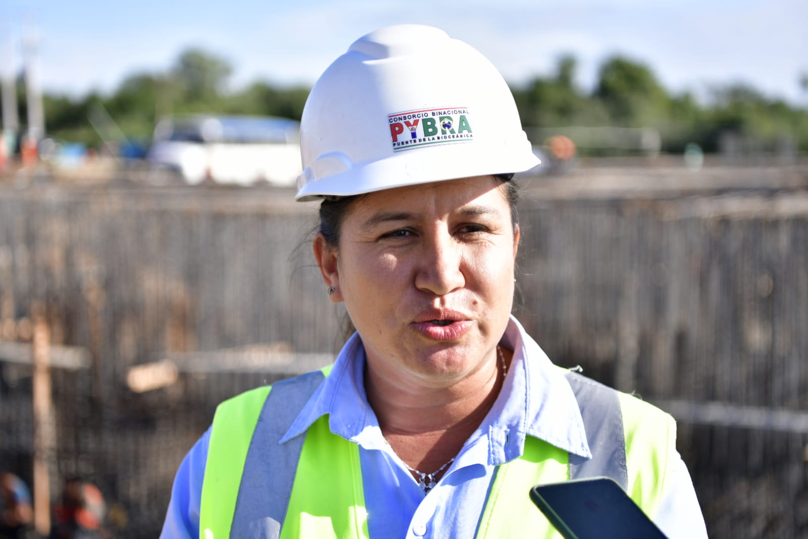 Fuerza Laboral Femenina Gana Protagonismo En Construcción Del Puente De La Bioceánica Que 0163